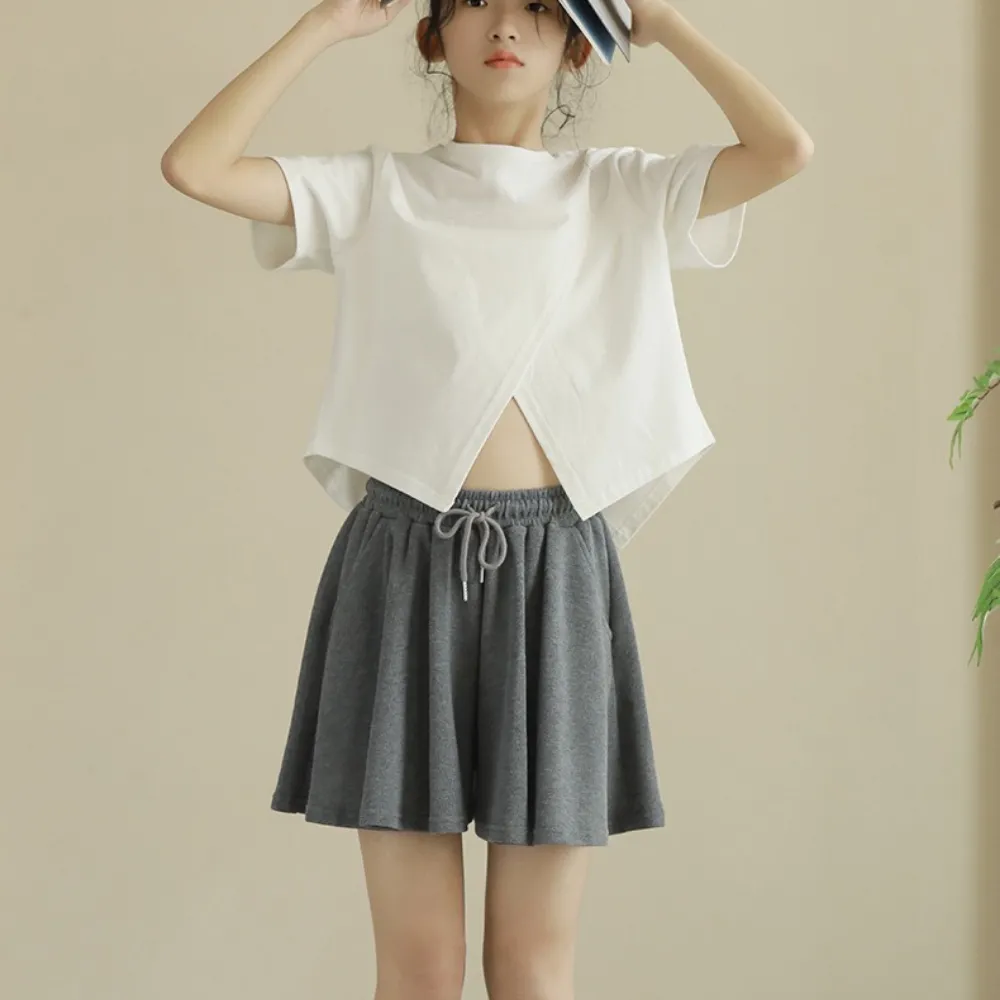 日系 纯色开叉短版上衣 裙裤 套装 Sleek Split-Hem Top & Flowing Culotte Shorts