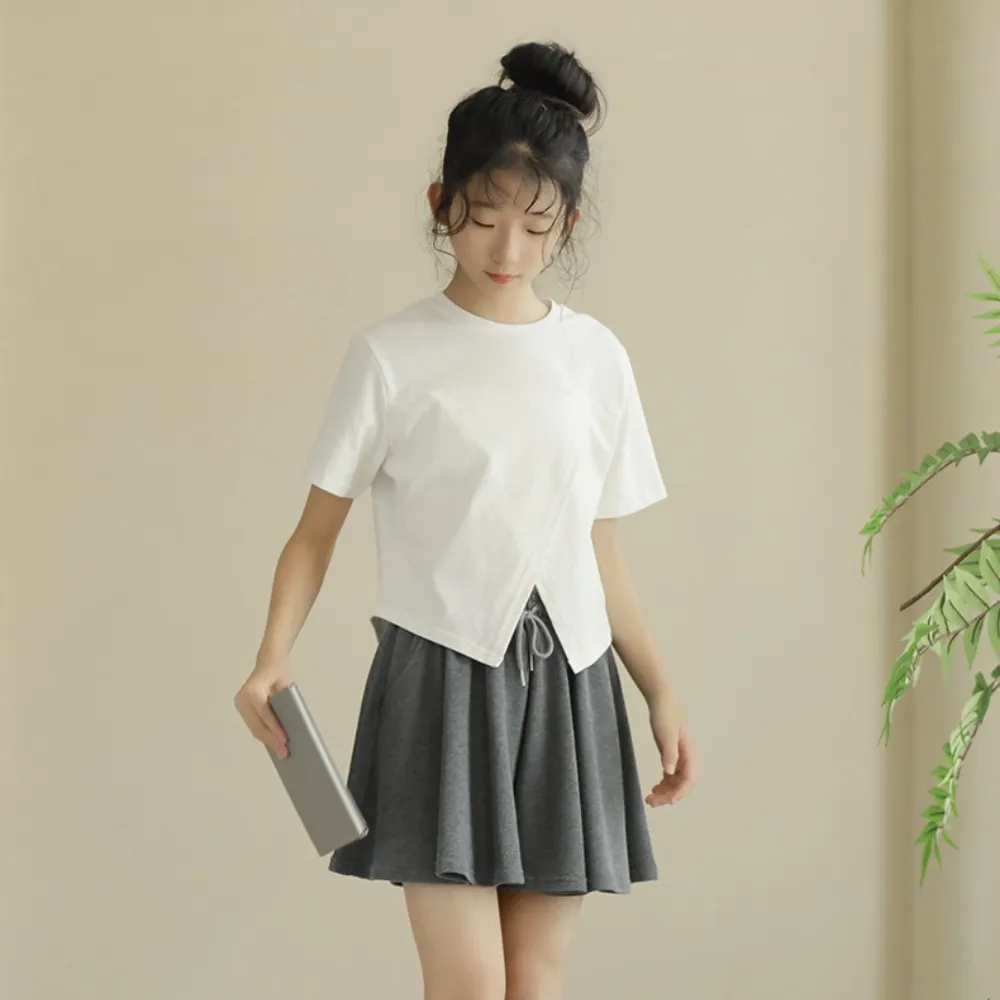 日系 纯色开叉短版上衣 裙裤 套装 Sleek Split-Hem Top & Flowing Culotte Shorts