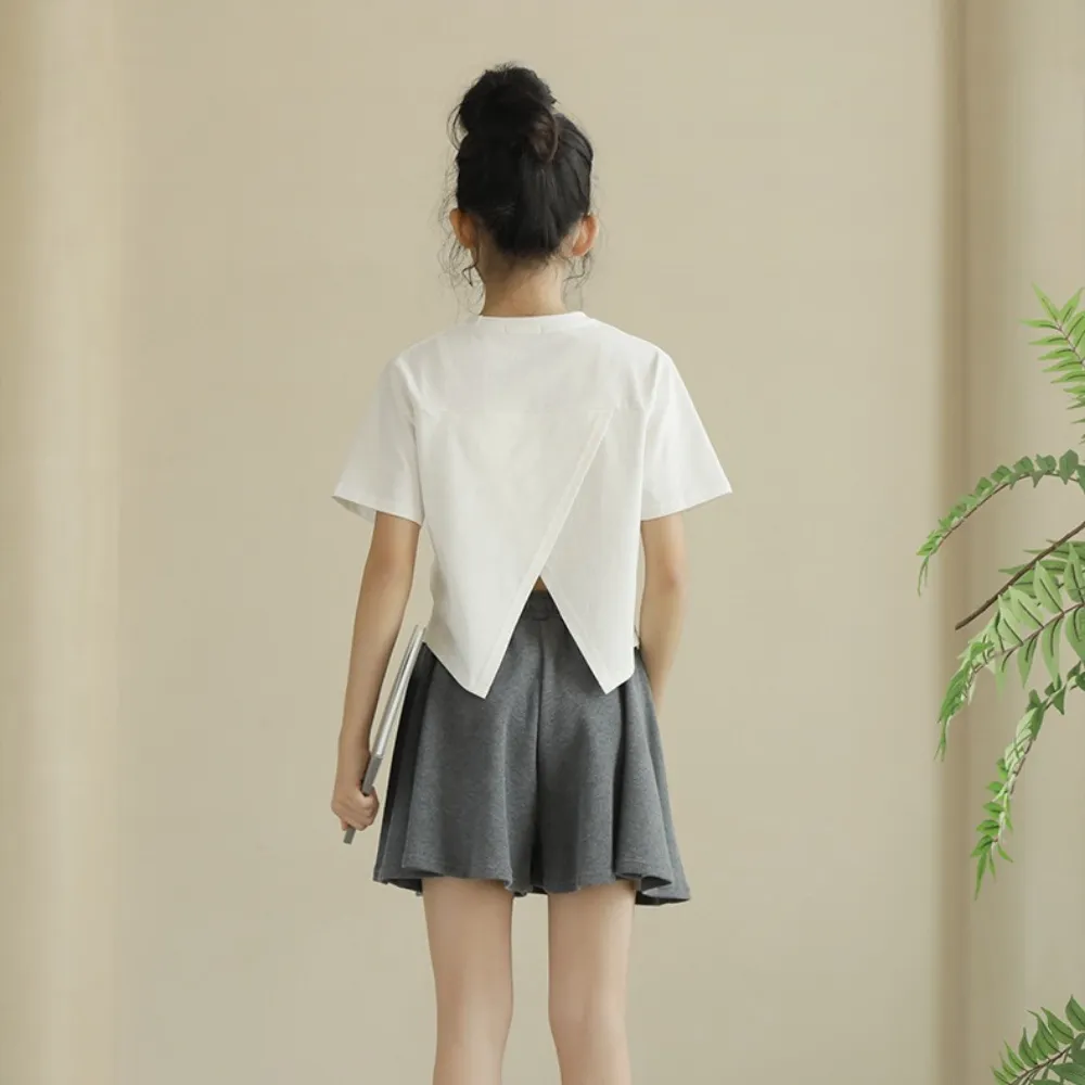 日系 纯色开叉短版上衣 裙裤 套装 Sleek Split-Hem Top & Flowing Culotte Shorts