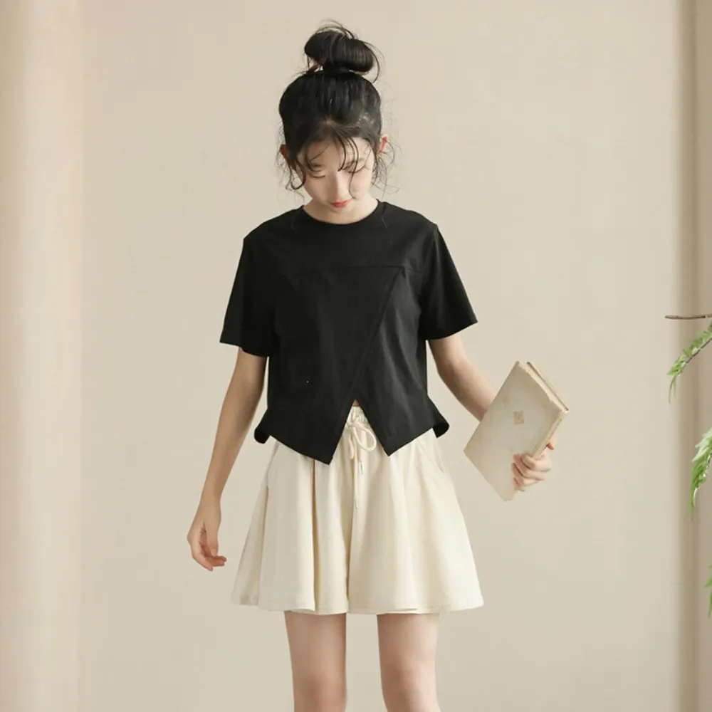 日系 纯色开叉短版上衣 裙裤 套装 Sleek Split-Hem Top & Flowing Culotte Shorts