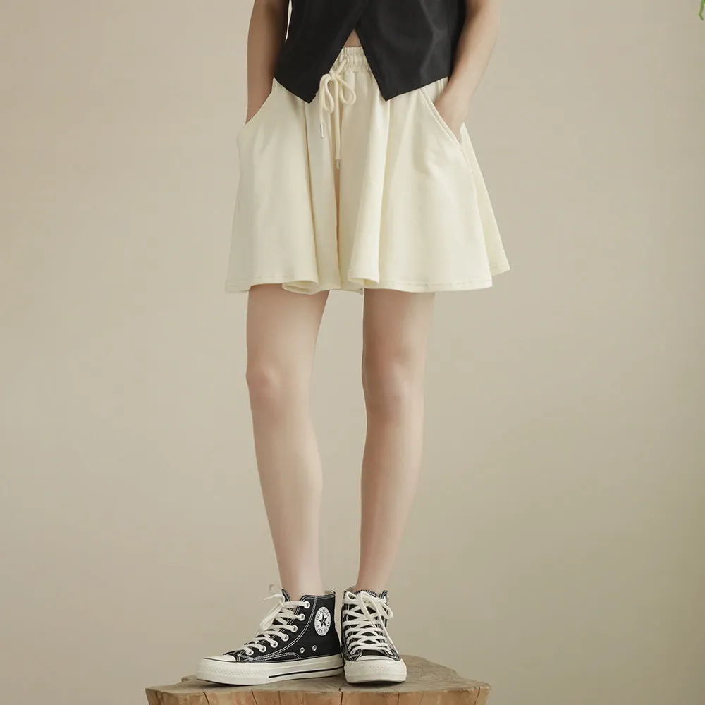日系 纯色开叉短版上衣 裙裤 套装 Sleek Split-Hem Top & Flowing Culotte Shorts