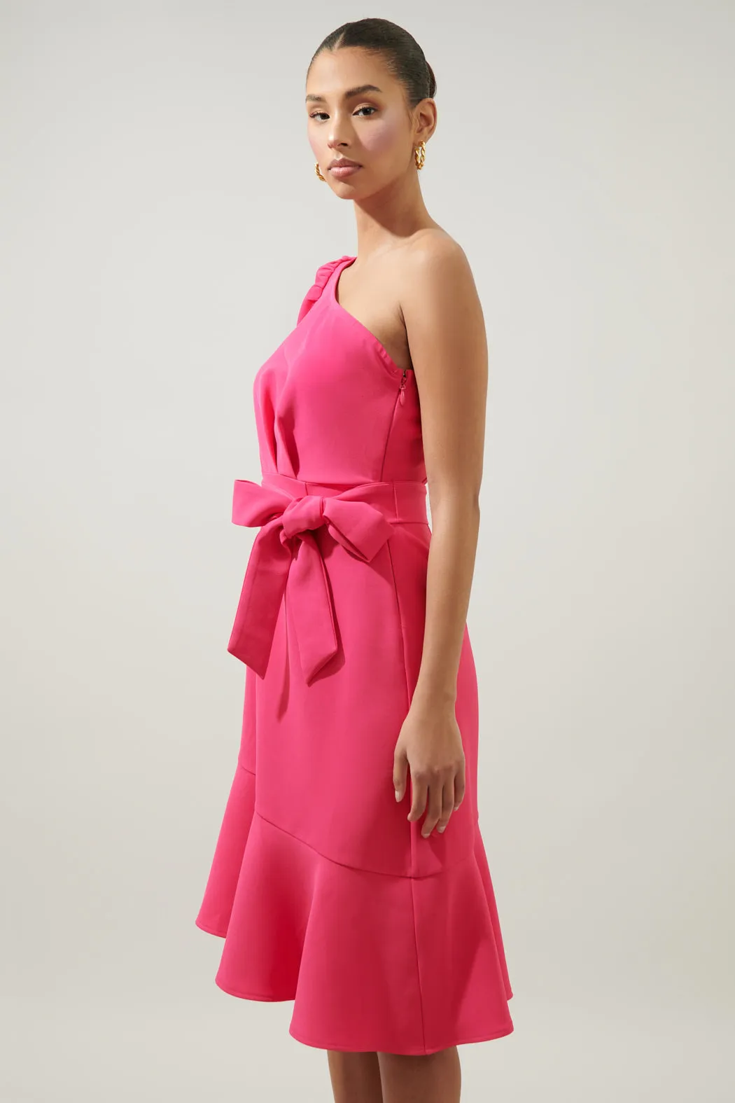 Chelsea Marjorie One Sleeve Tie Waist Midi Dress
