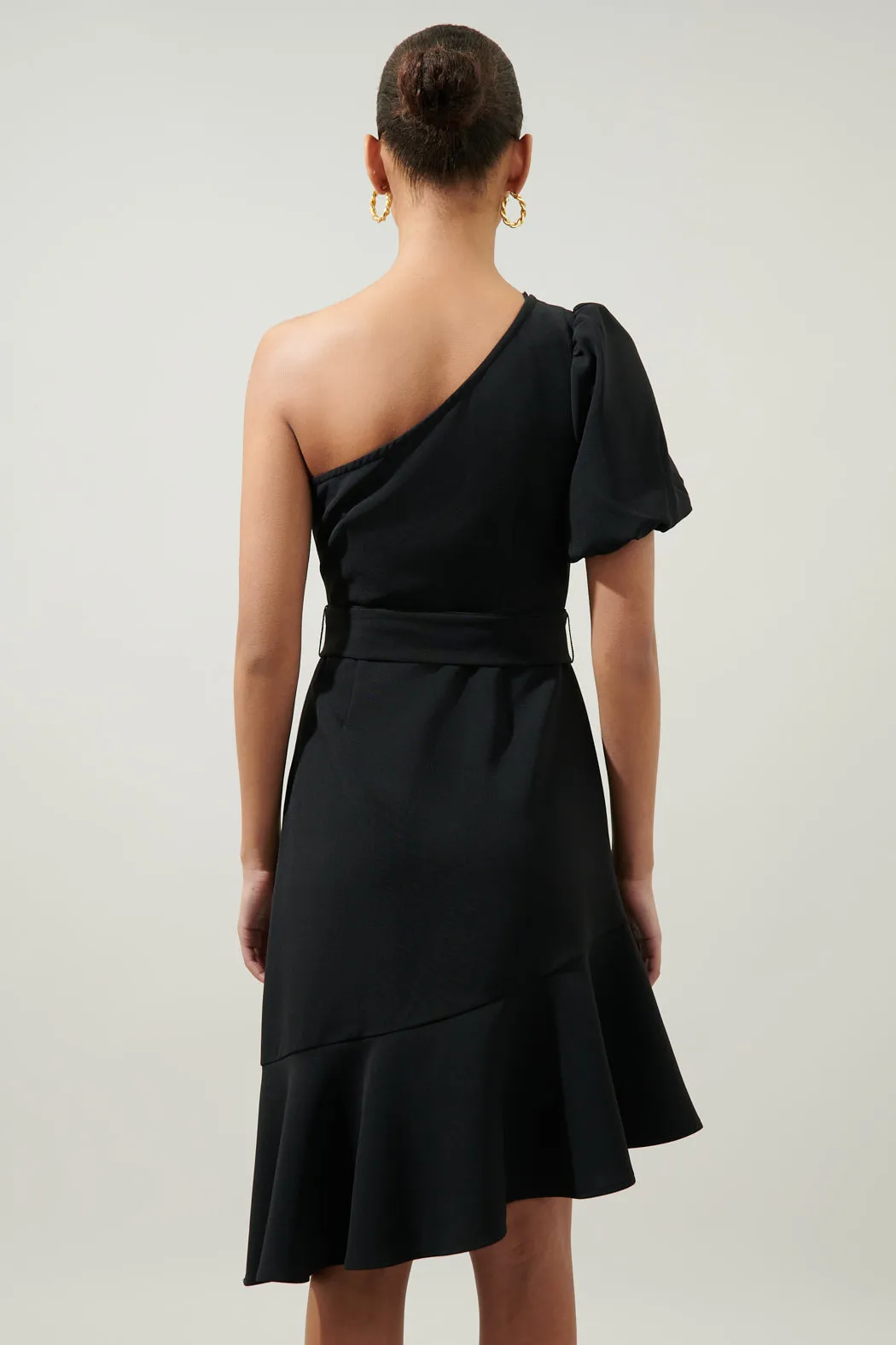 Chelsea Marjorie One Sleeve Tie Waist Midi Dress