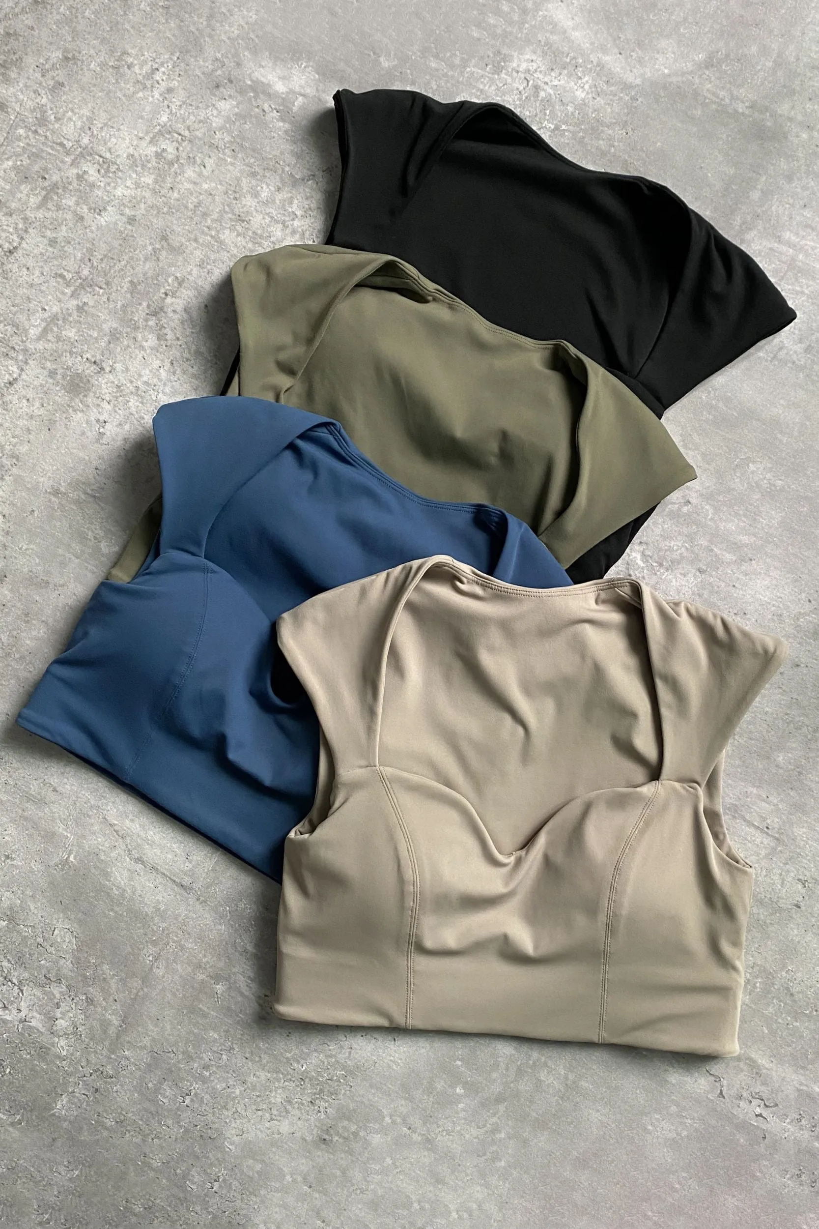 Joint Straps Sports Crop Top