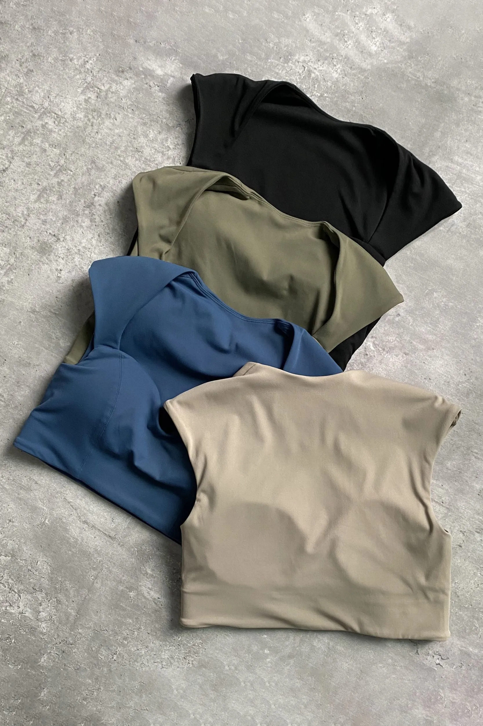 Joint Straps Sports Crop Top