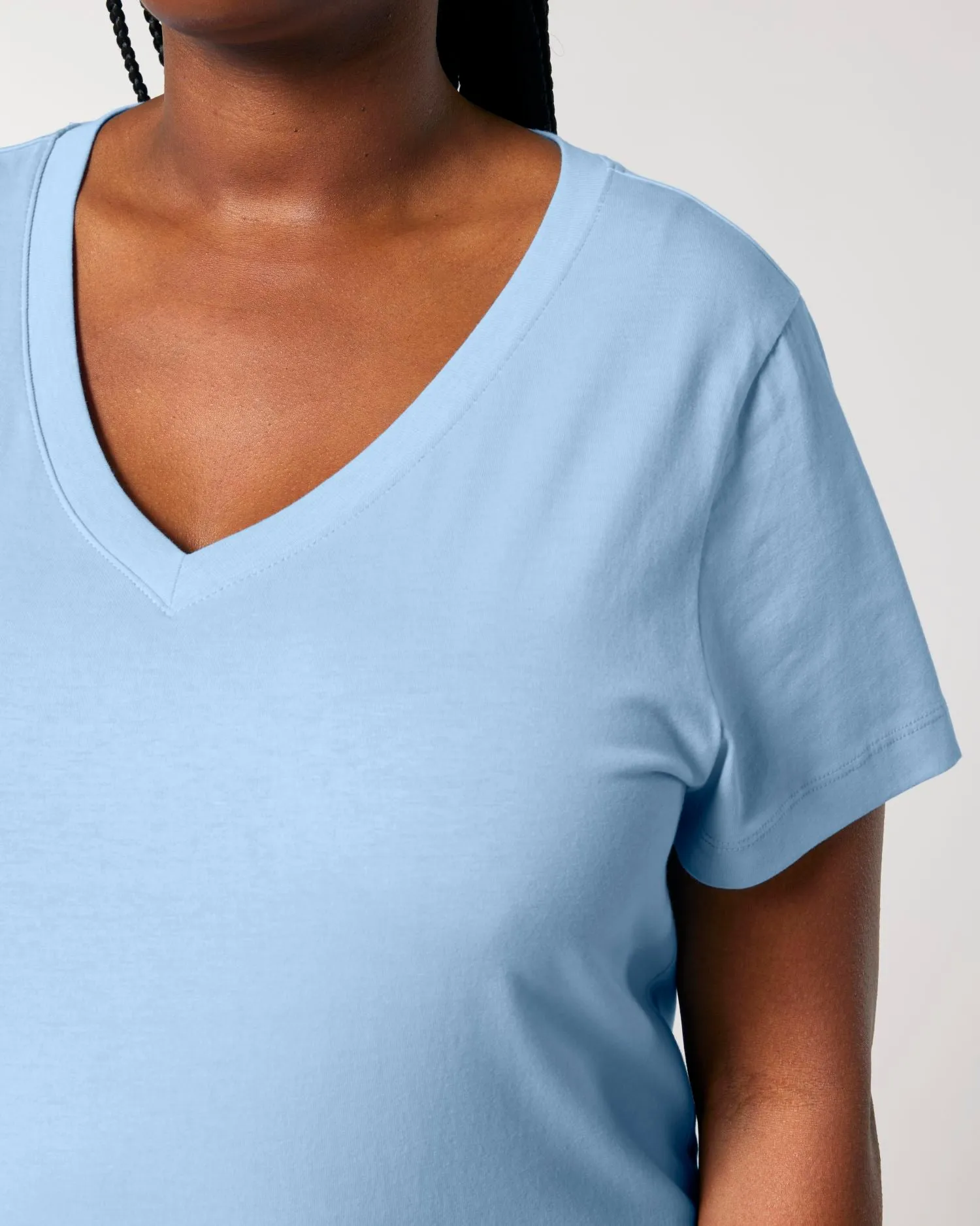 Women's Organic V-Neck T-Shirt - 155 GSM | Stella Isla STTW176
