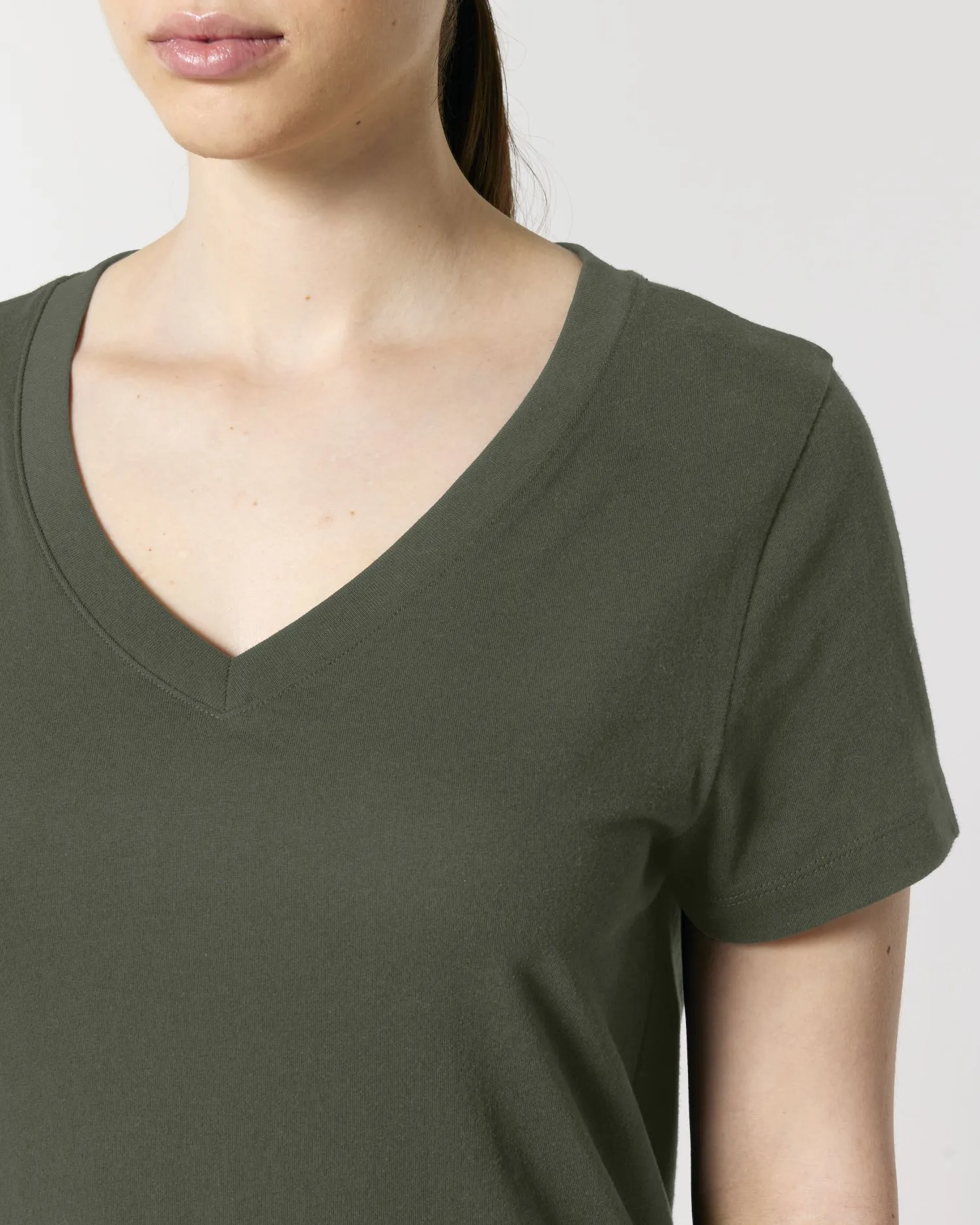 Women's Organic V-Neck T-Shirt - 155 GSM | Stella Isla STTW176