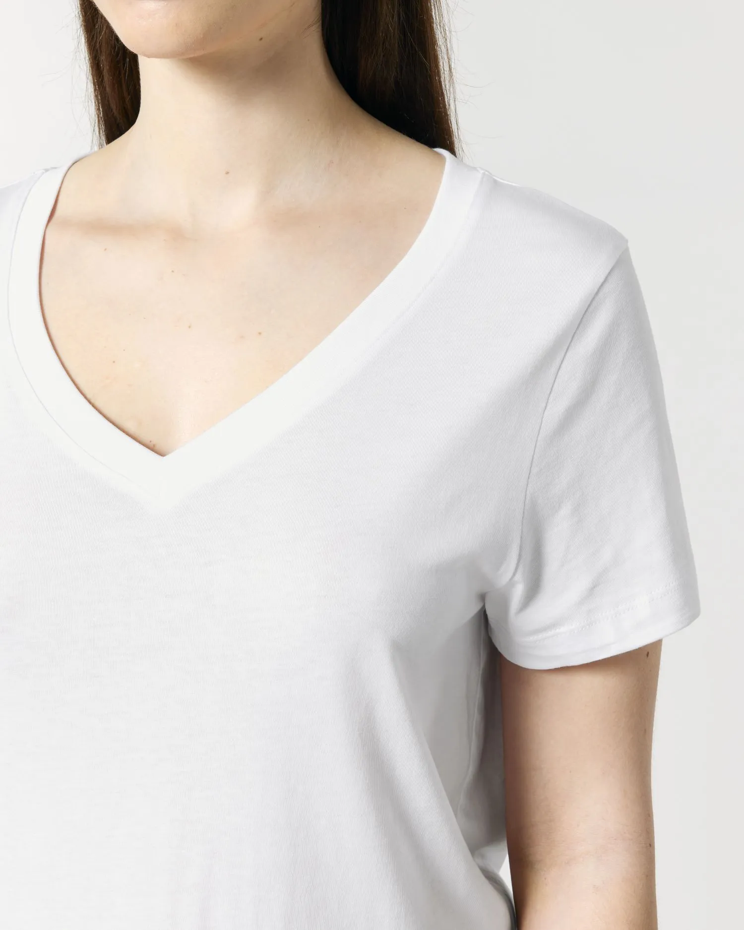 Women's Organic V-Neck T-Shirt - 155 GSM | Stella Isla STTW176